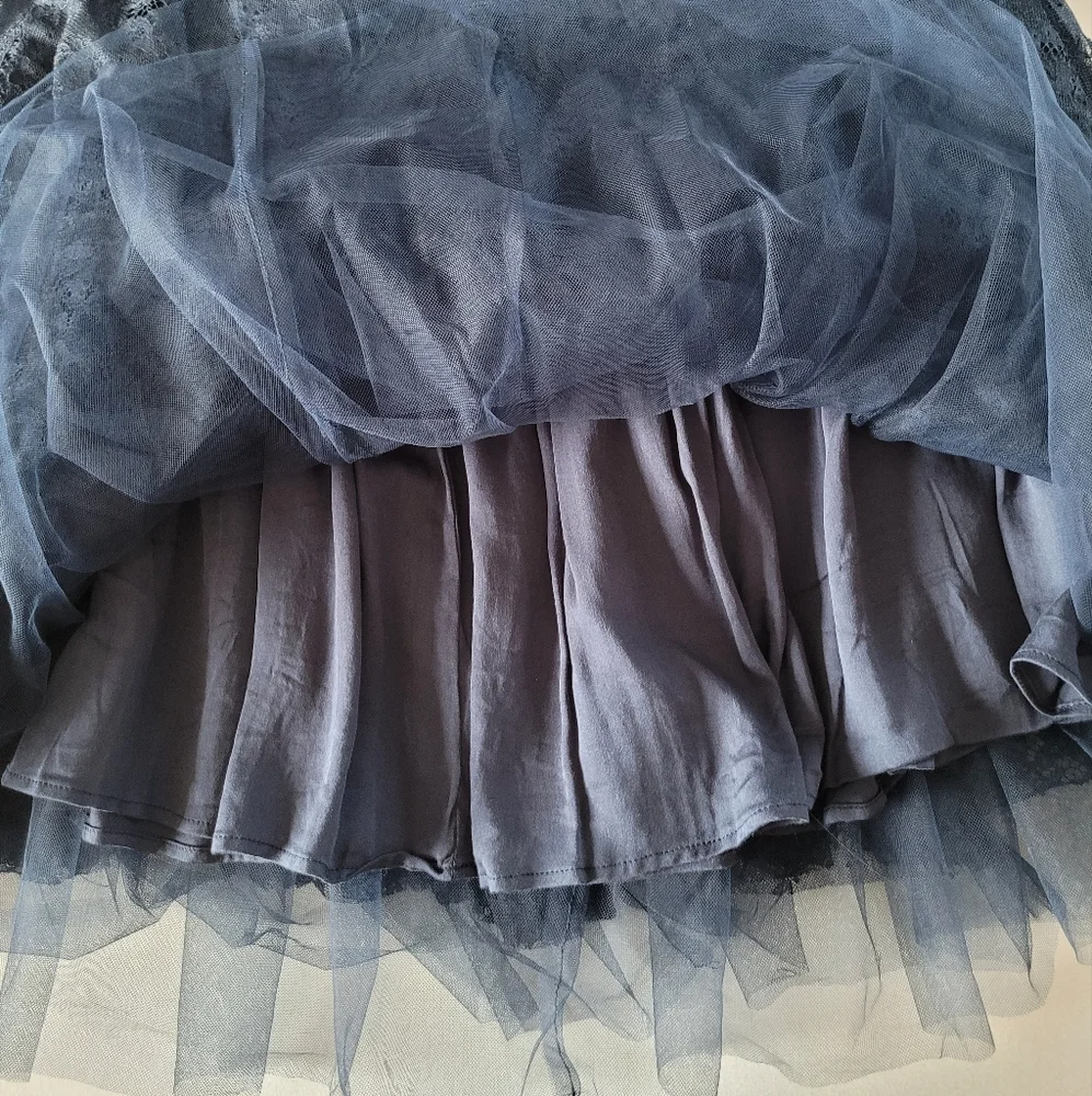ANTHROPOLOGIE never worn, without tags, lacy, tulle, long skirt. Size: M - Picture 11 of 16